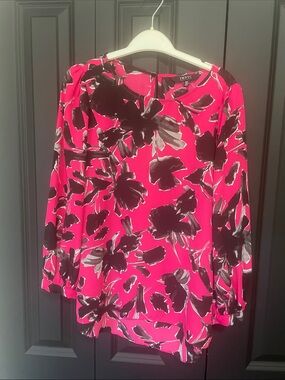 Isaac Mizrahi Hot Pink and Black Floral Blouse